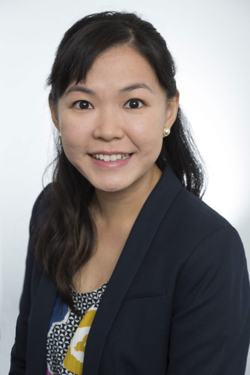 Dr Reny Suryani   